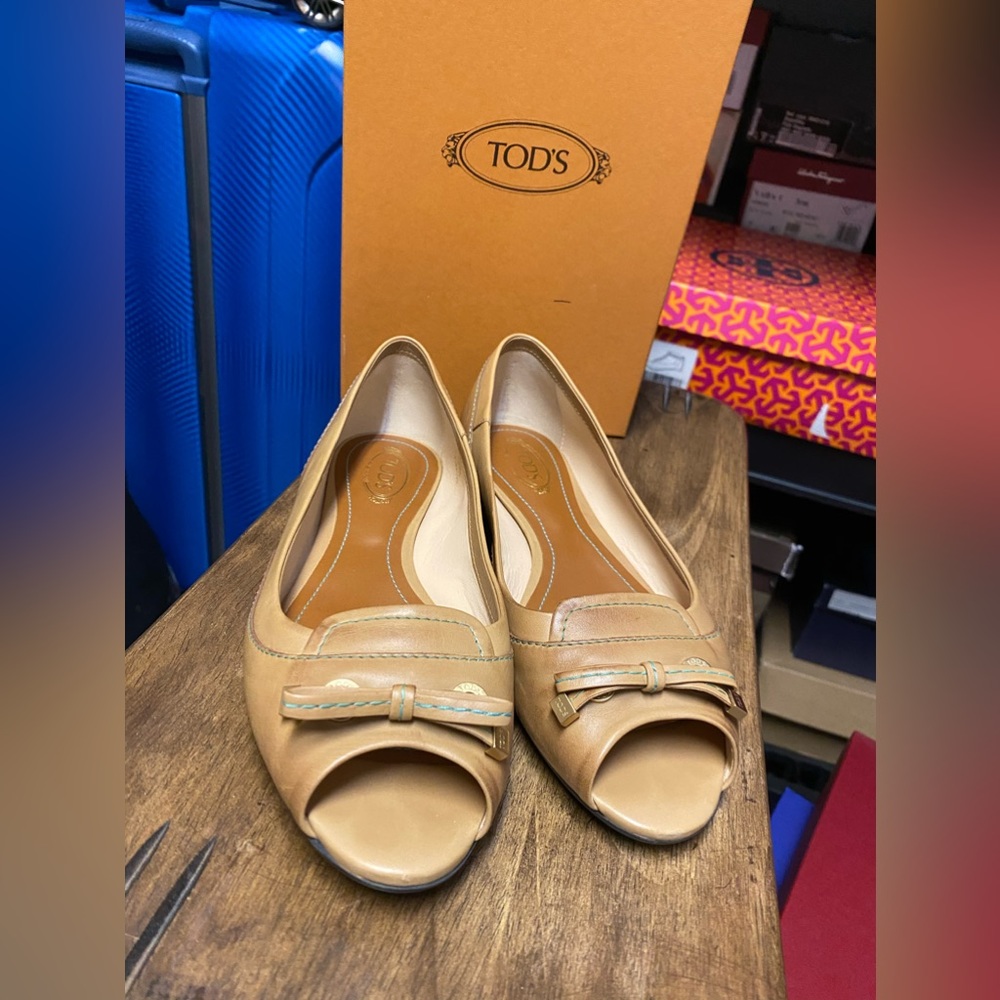 Tods open toe ballerina
